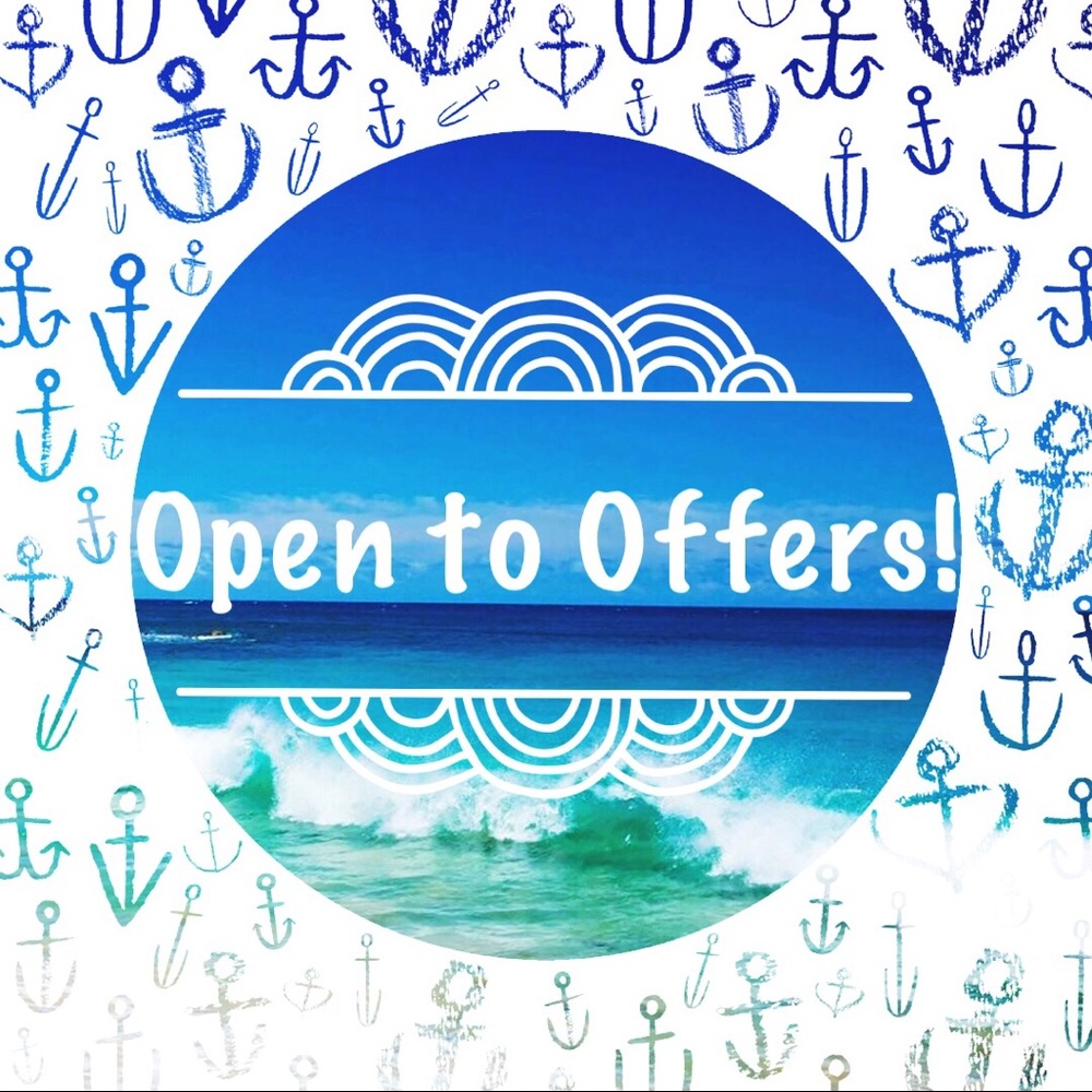 🌸Don’t be shy I’m open to offers!🌸